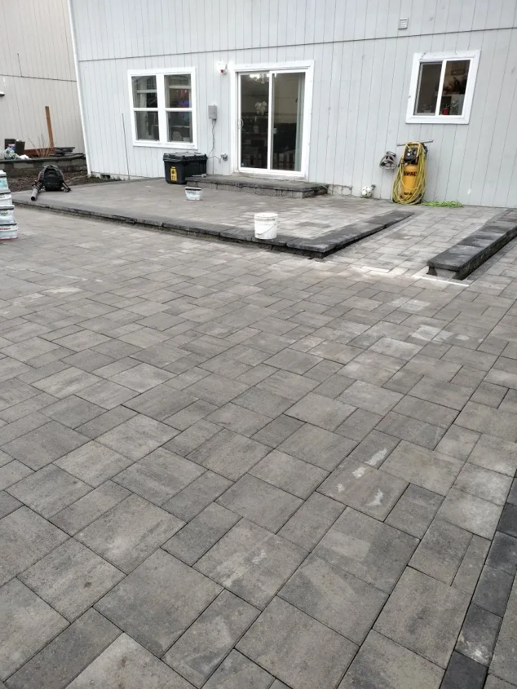 Custom yard cleanup service in Kent, WA by E&h Landscaping