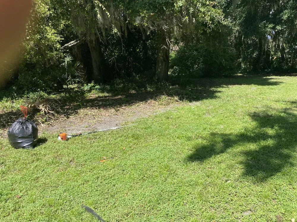 Expert lawn care service experts serving Orlando, FL - E&H Lawn Services