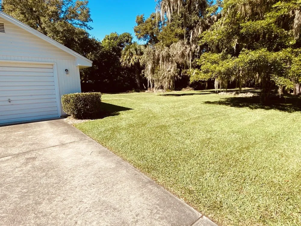 Top-rated residential landscaping in Orlando, FL - E&H Lawn Services