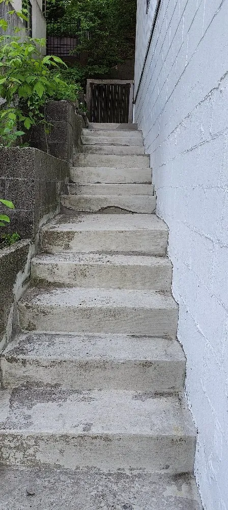 Expert lawn mowing service experts serving Minneapolis, MN - E&H Lawncare and Snow Removal