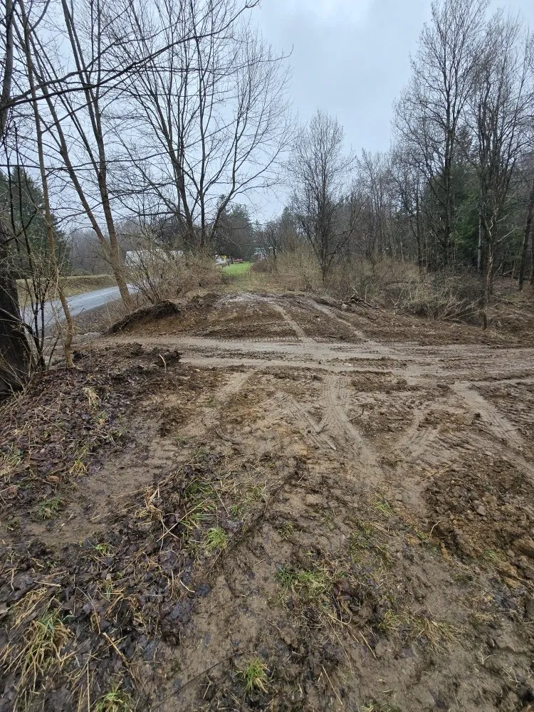 Expert lawn care service in Utica, NY - E&I Landscaping and Excavation