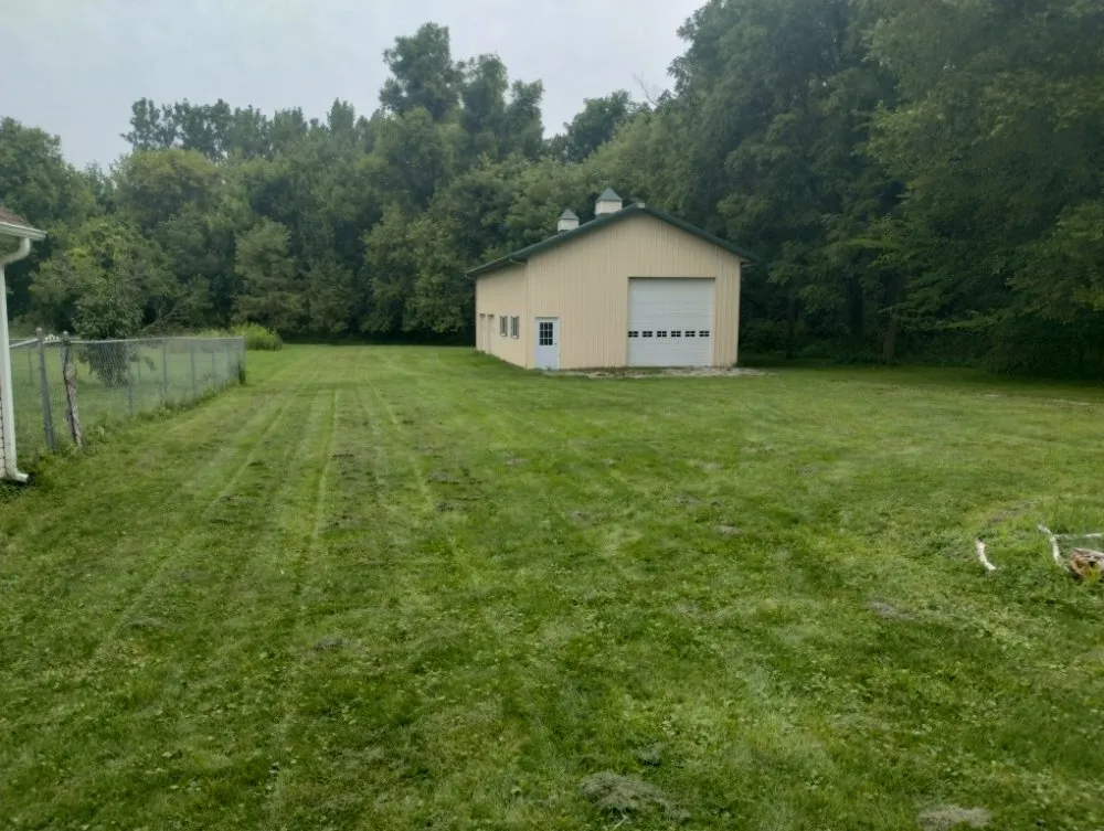 Custom yard cleanup service in Gary, IN by EJ And Son's Lawncare