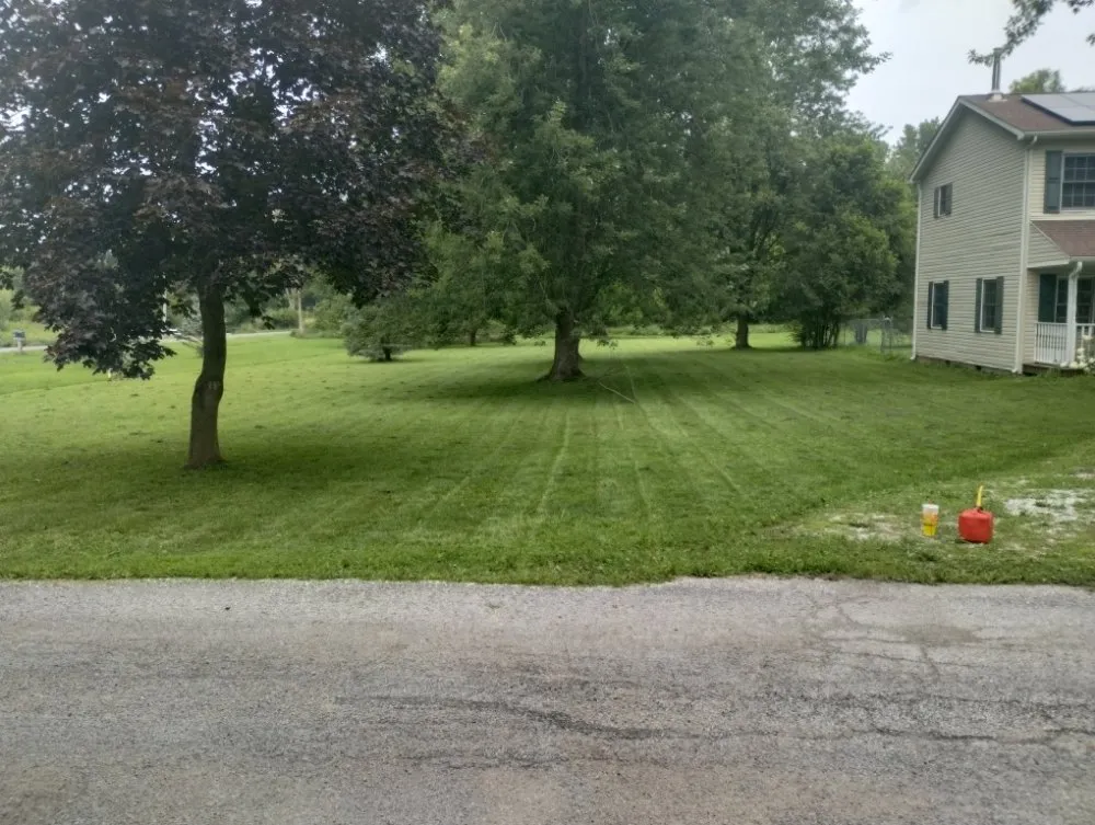 Reliable outdoor landscaping in Gary, IN by EJ And Son's Lawncare