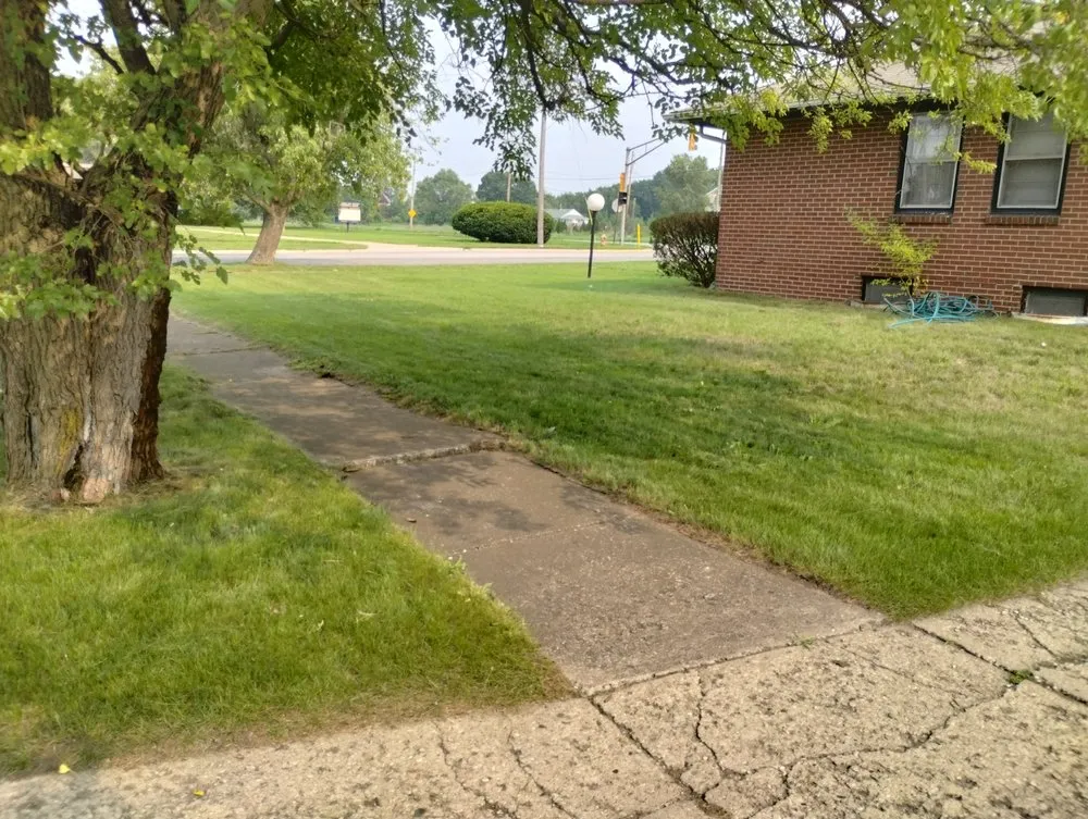 Top-rated lawn mowing service in Gary, IN by EJ And Son's Lawncare