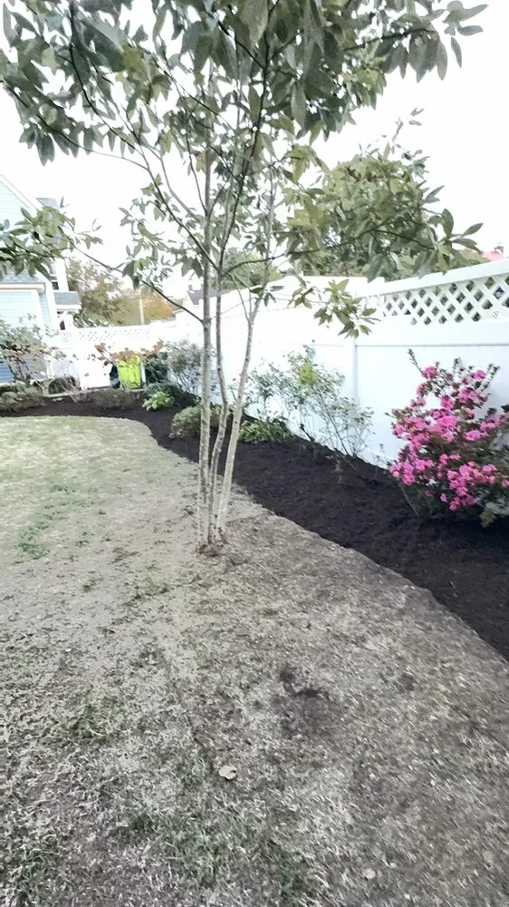 Custom lawn care service in Harbeson, DE - E&J Cleaning Solutions