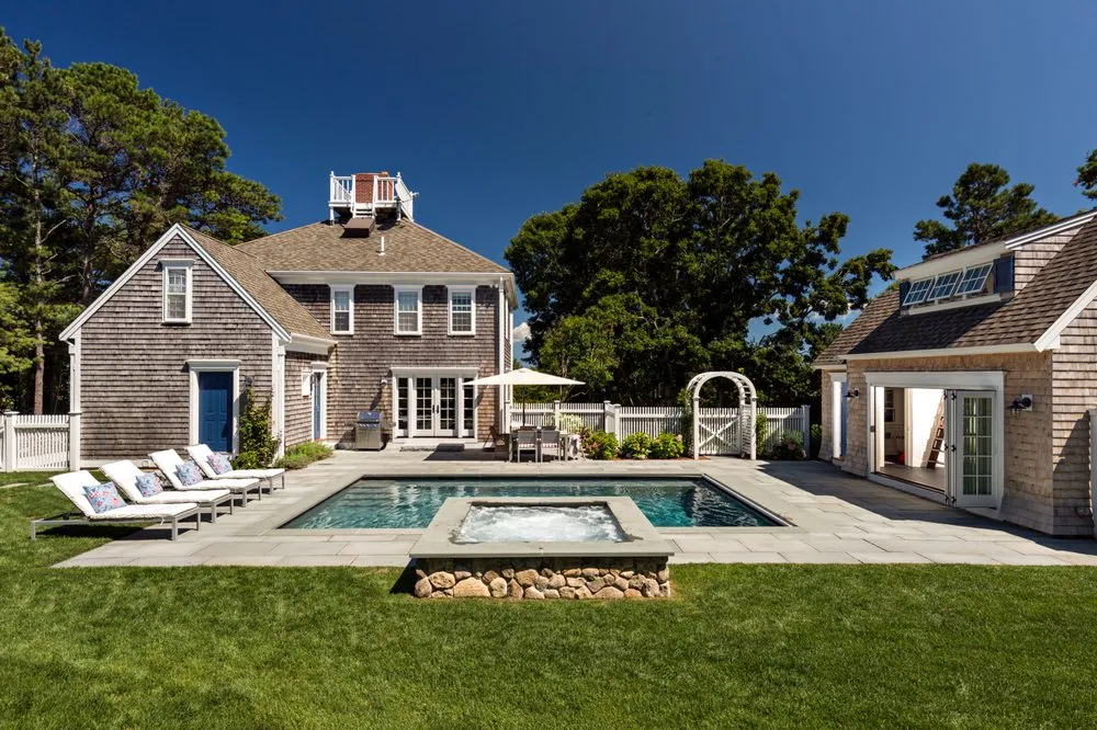 Top-rated garden landscaping in Hyannis, MA - EJ Jaxtimer Builder