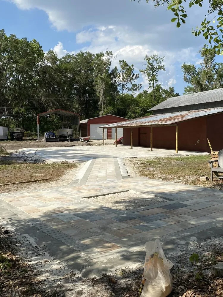 Affordable landscaping services in Plant City, FL by E&J Landscaping and Irrigation