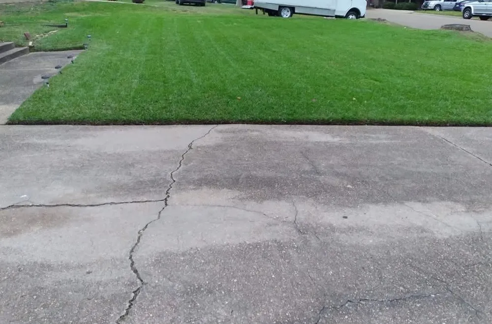 Reliable yard maintenance for beautiful yards across Hermanville, MS - EJD Lawns