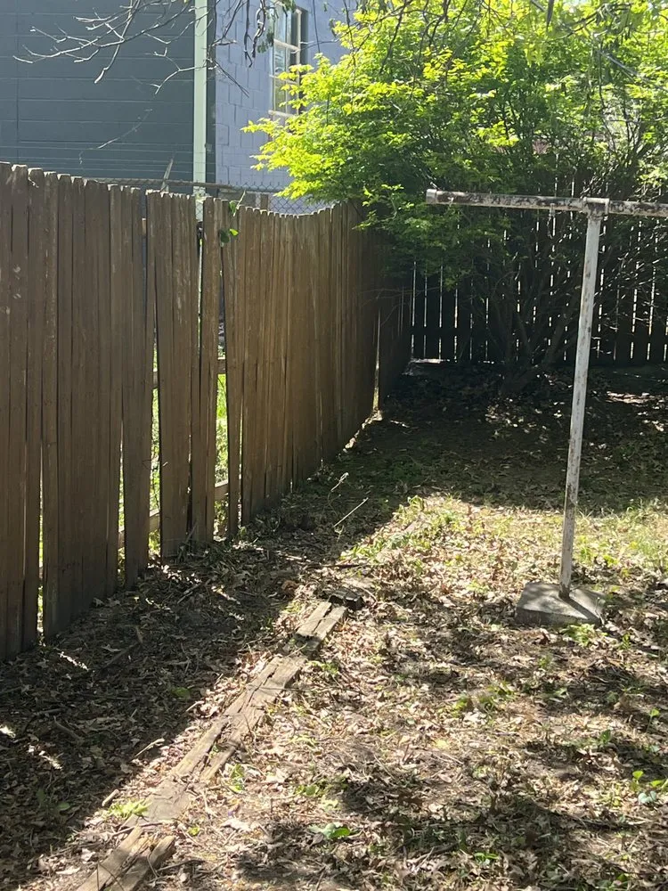 Local yard cleanup service in East St. Louis, IL - EK Lawn Care Service