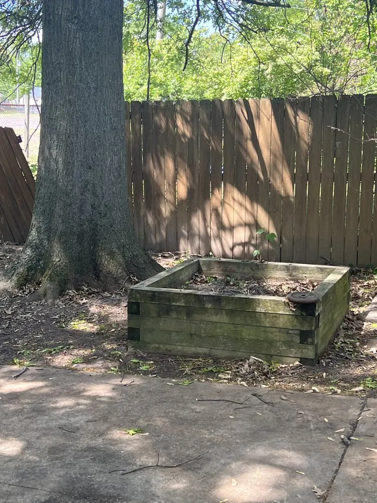 Local garden landscaping in East St. Louis, IL - EK Lawn Care Service