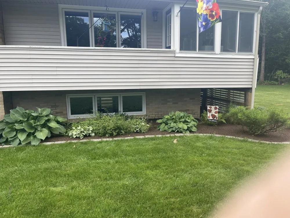 Trusted lawn care service experts serving Amherst, NH - Ekstrom Lawn Care