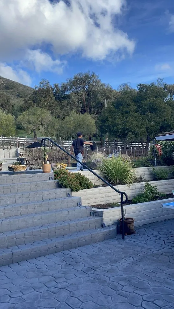 Professional lawn care service for year-round maintenance across Salinas, CA - El Caminito Gardening