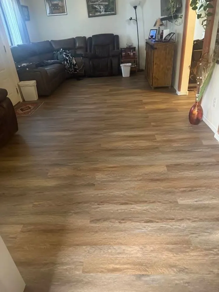 Professional lawn care service experts serving Albuquerque, NM - El Chavo Services