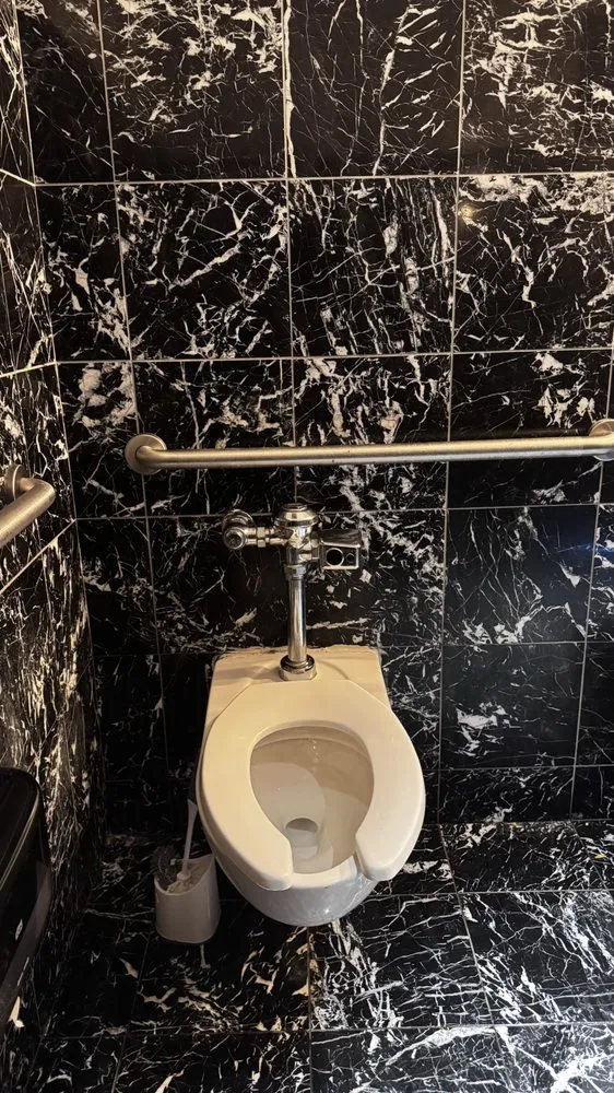 Trusted lawn care service experts serving Cleveland, OH - E&L Cleaning And Landscaping Services