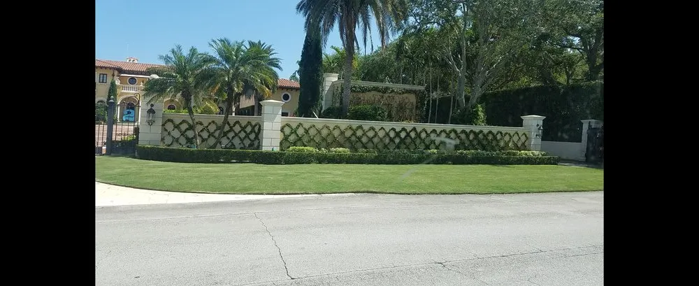 Custom lawn care service experts serving Brownsville, TX - El Cowboy Proficient Lawn Care Service