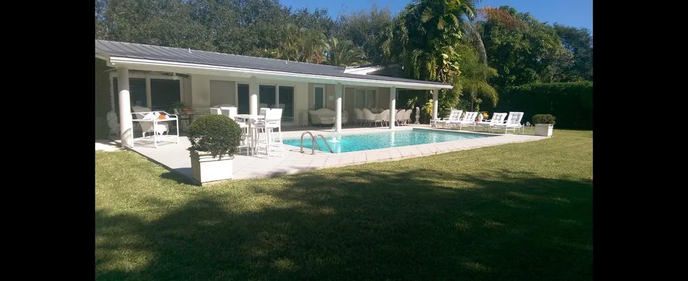 Local lawn mowing service experts serving Brownsville, TX - El Cowboy Proficient Lawn Care Service