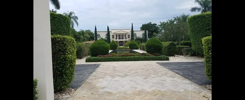 Local landscape design in Brownsville, TX by El Cowboy Proficient Lawn Care Service