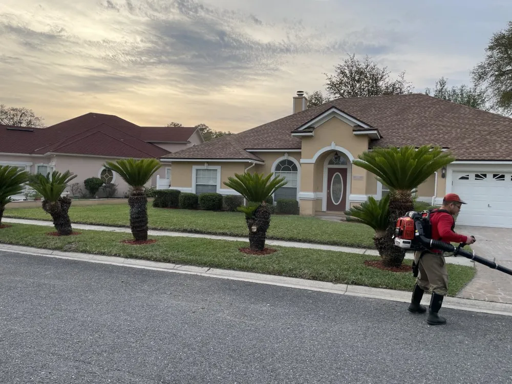 Trusted yard cleanup service in Middleburg, FL - El Cubanito's Lawn And Landscaping Services