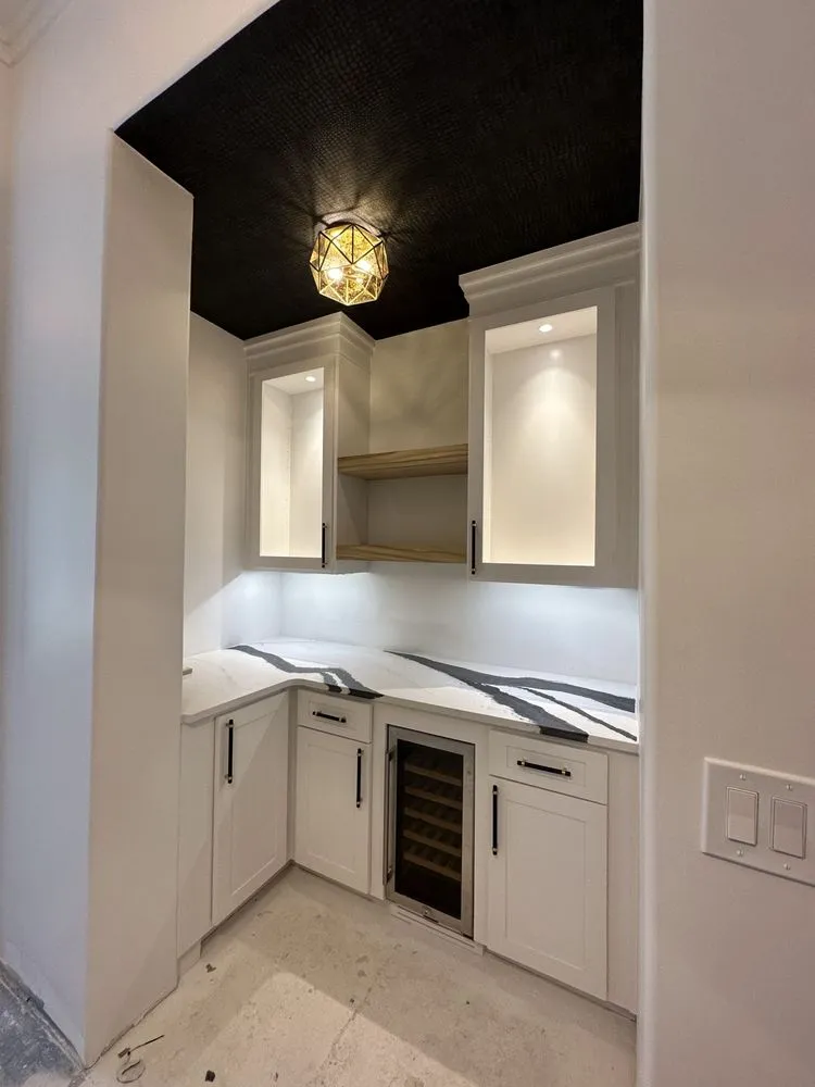 Professional lawn mowing service experts serving Fort Walton Beach, FL - El Fenix Construction