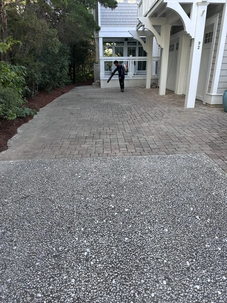 Custom landscape installation in Fort Walton Beach, FL - El Fenix Construction