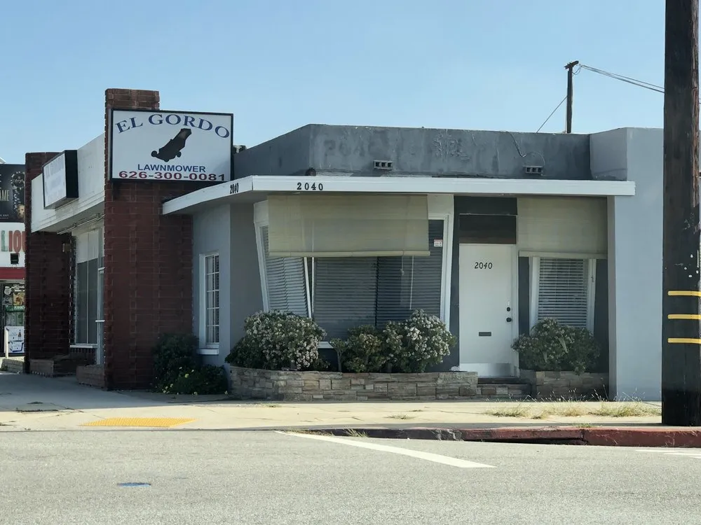 Expert yard cleanup service experts serving Alhambra, CA - El Gordo Lawn Mowers Incorp