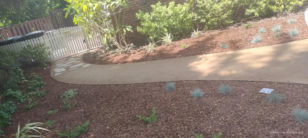 Expert garden landscaping experts serving Los Angeles, CA - El Granero Landscape