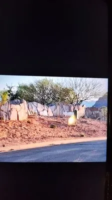 El Green Grow Landscaping Services Logo