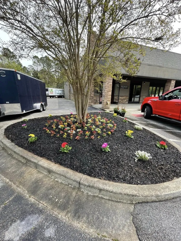 Custom garden landscaping experts serving Augusta, GA - El Jefe Landscaping
