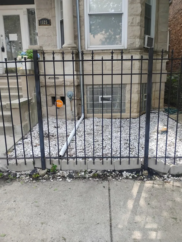 Affordable yard cleanup service experts serving Chicago, IL - El Mae Lawn Care Services