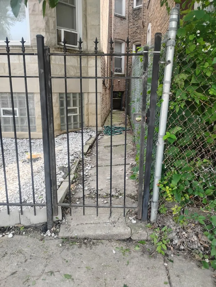 Top-rated lawn mowing service experts serving Chicago, IL - El Mae Lawn Care Services