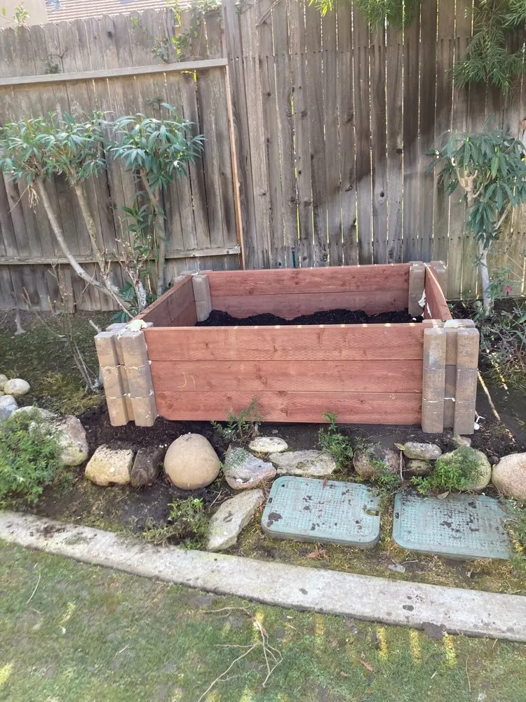 Affordable landscape installation experts serving Bakersfield, CA - El Maguey Landscaping