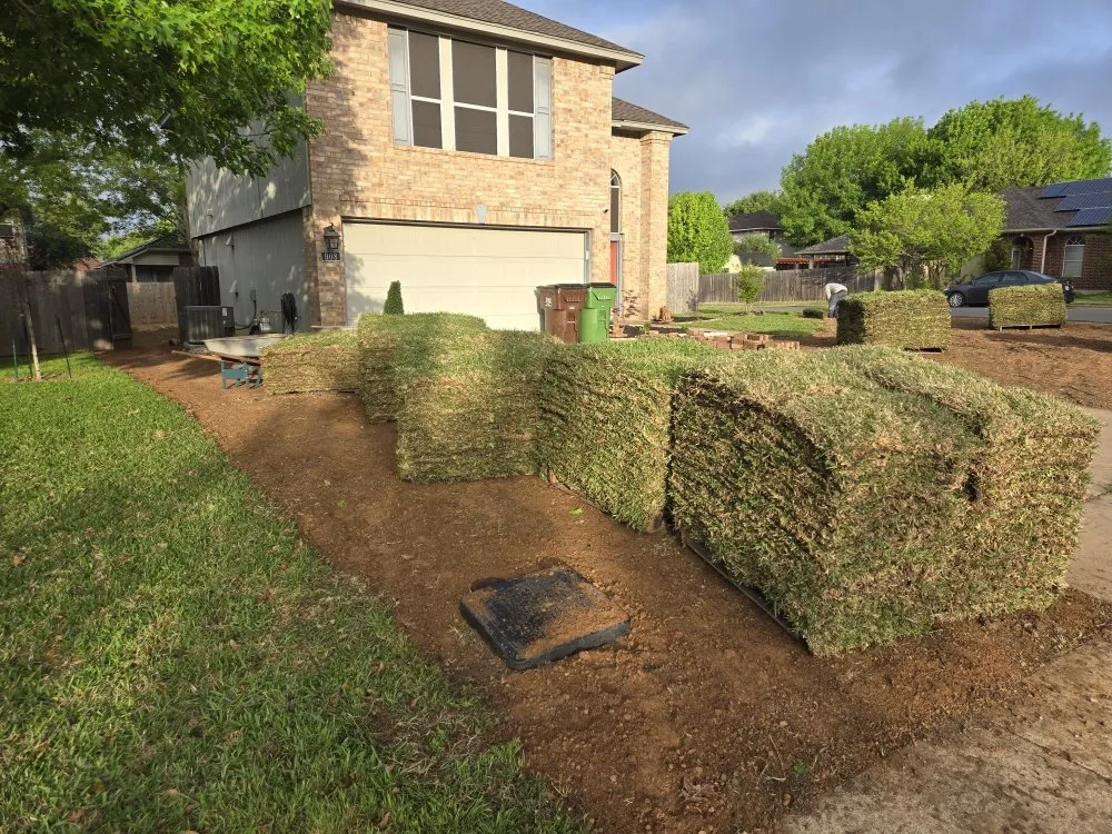Local lawn care service experts serving Austin, TX - El Quetzal Lawn & Landscaping