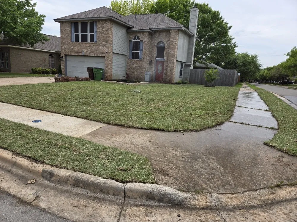 Reliable yard cleanup service for beautiful yards across Austin, TX - El Quetzal Lawn & Landscaping