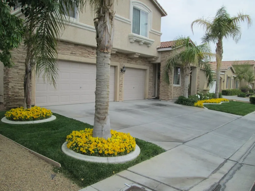 Custom yard cleanup service in Las Vegas, NV - El Rancherito Lawn Maintenance