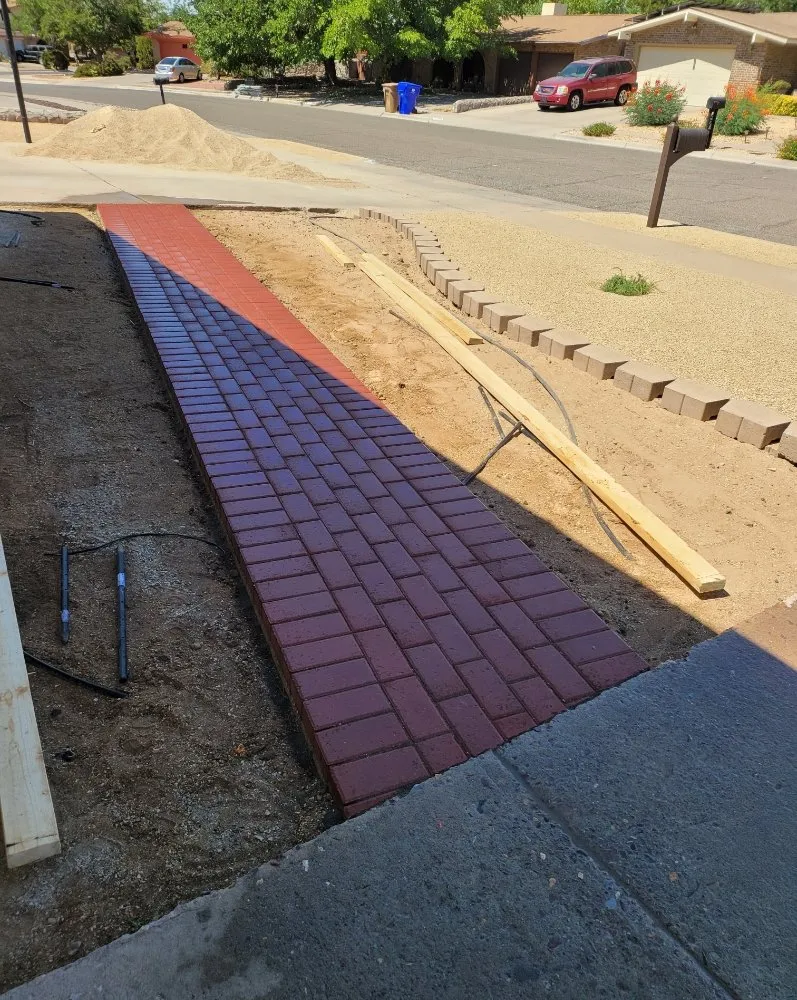 Local lawn mowing service for year-round maintenance in Las Cruces, NM by El senor landscaping