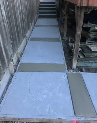 El Tio Concrete & Landscaping Logo