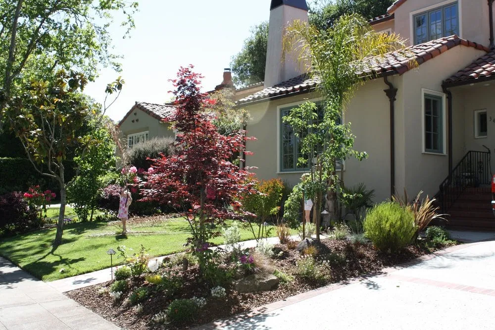 Custom lawn mowing service for residential properties in Morgan Hill, CA by El Toro Landscape Management