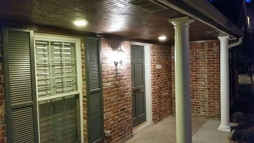 Custom lawn mowing service experts serving Houston, TX - Eland Property Services