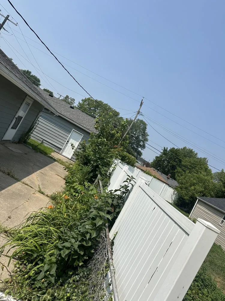 Trusted garden landscaping in Redford Township, MI - Elcortez Lawn Care