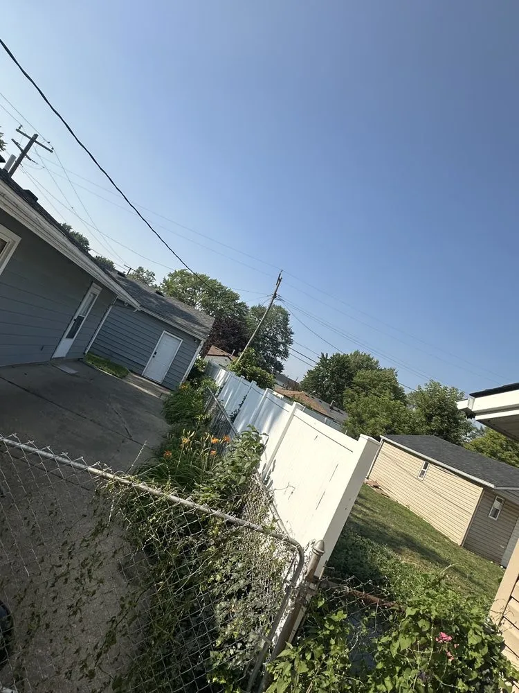 Top-rated residential landscaping in Redford Township, MI - Elcortez Lawn Care