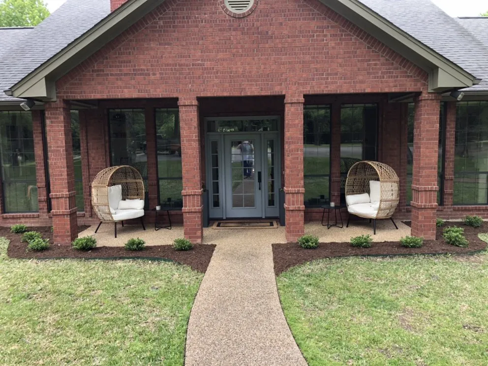 Expert outdoor landscaping for homes in Athens, TX by Elder Creek Landscaping