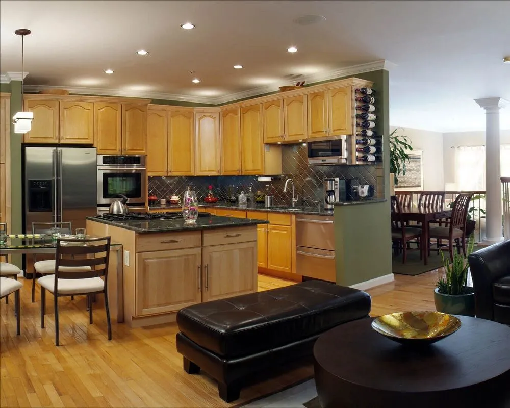 Professional lawn care service for residential properties in Flushing, NY by Electrical Kings