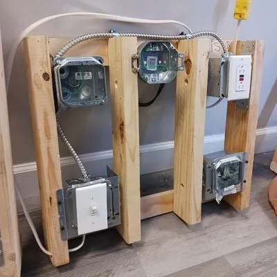 Electro Landscaping Logo