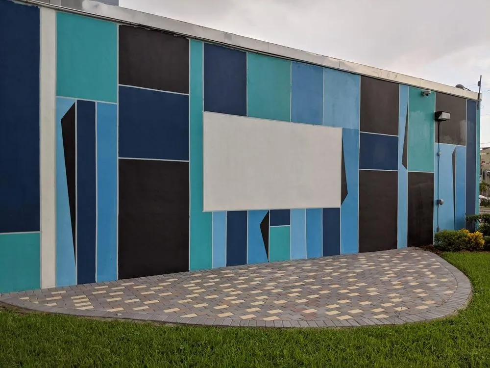 Professional lawn mowing service experts serving Southwest Ranches, FL - Elegance Landscaping