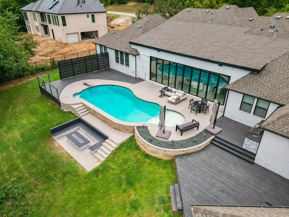 Reliable lawn mowing service experts serving Carrollton, TX - Elegance Outdoor Living