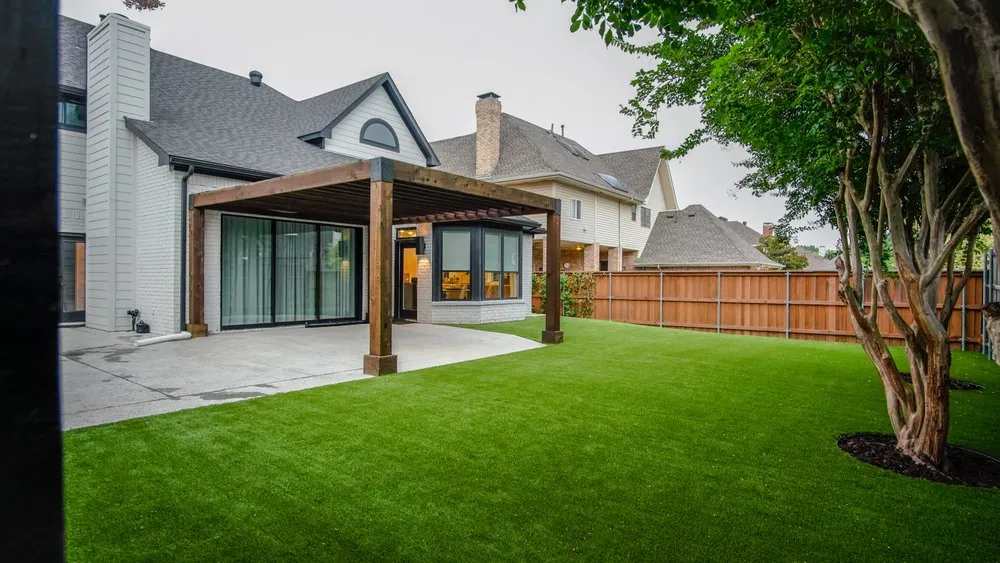 Expert lawn care service experts serving Carrollton, TX - Elegance Outdoor Living