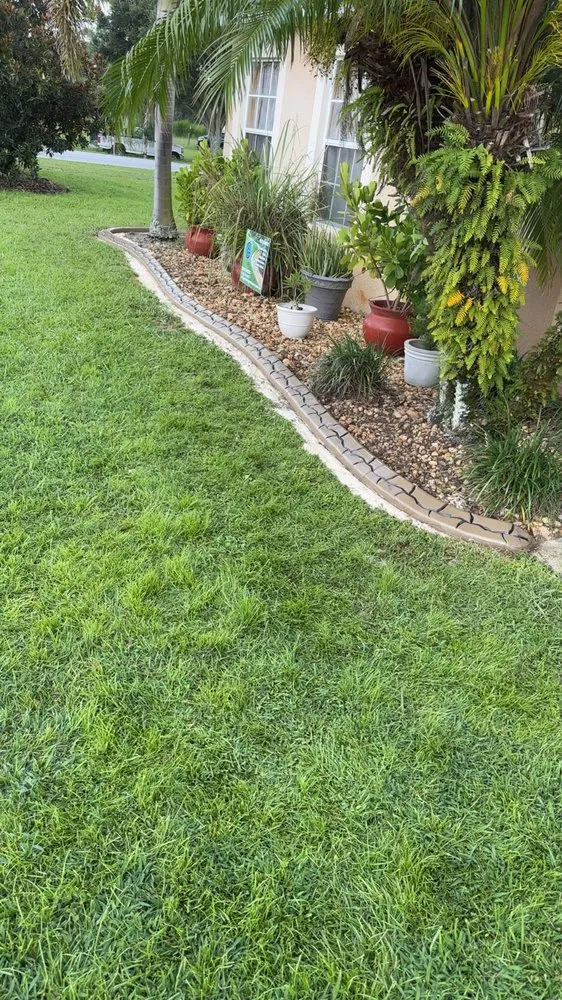 Professional residential landscaping near you in Auburndale, FL by Elegant Curbing & Hardscapes