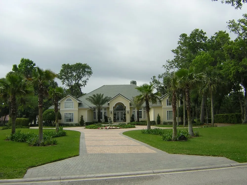 Local lawn care service near you in Jacksonville, FL by Elegant Earth Solutions