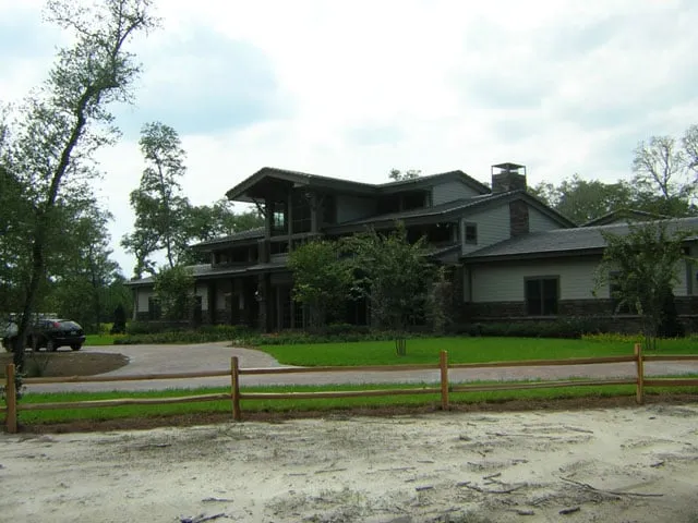 Custom landscape installation in Jacksonville, FL by Elegant Earth Solutions