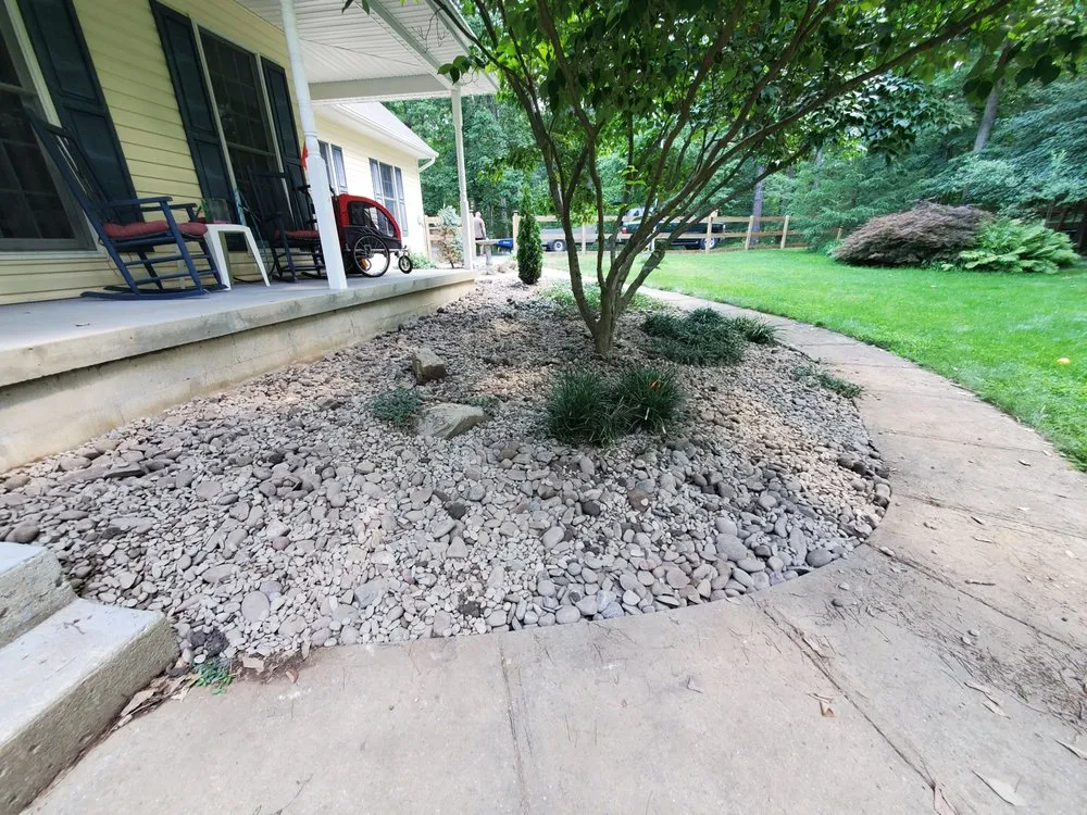 Top-rated lawn care service in Carlisle, PA - Elegant Landscapes